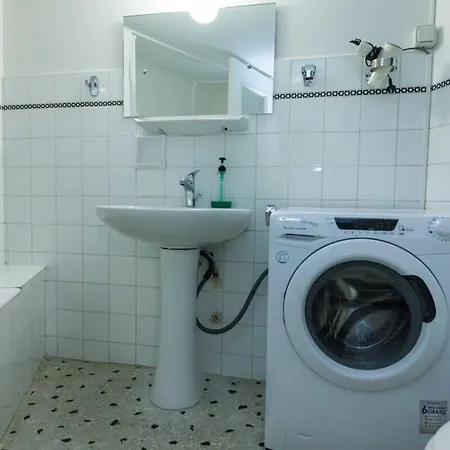 Charming Vintage 2br With Balcony In Koukaki Apartamento Atenas