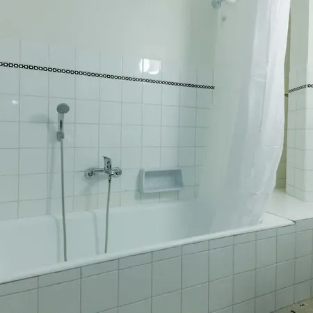 Charming Vintage 2br With Balcony In Koukaki * Atenas
