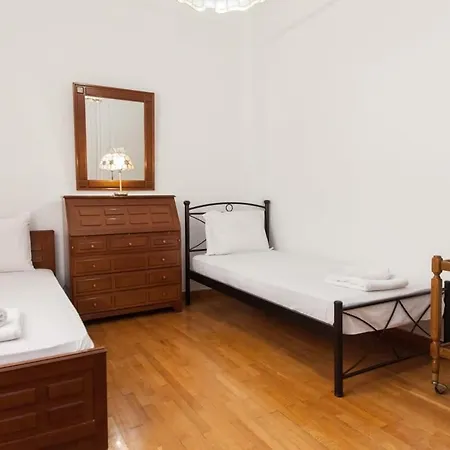 Apartman Charming Vintage 2br With Balcony In Koukaki Athén