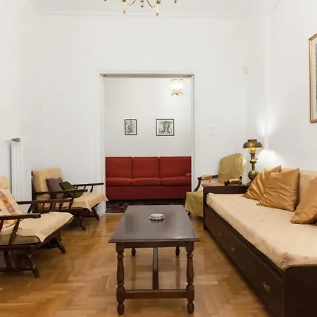 Charming Vintage 2br With Balcony In Koukaki Apartman Athén