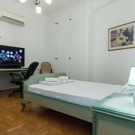 Charming Vintage 2br With Balcony In Koukaki * Athén