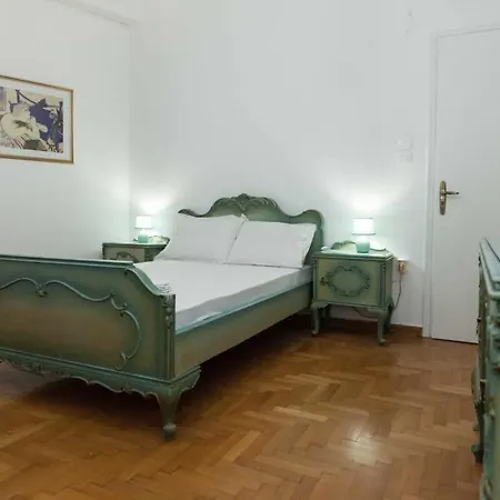 Charming Vintage 2br With Balcony In Koukaki Athén