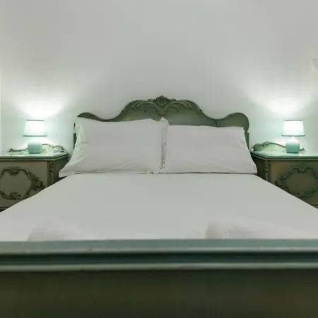 Apartment Charming Vintage 2br With Balcony In Koukaki Athens