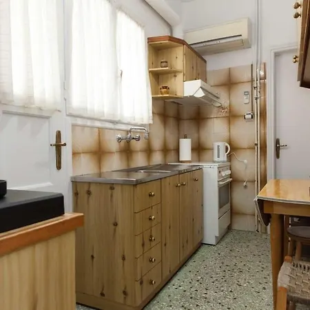 Charming Vintage 2br With Balcony In Koukaki Apartment *