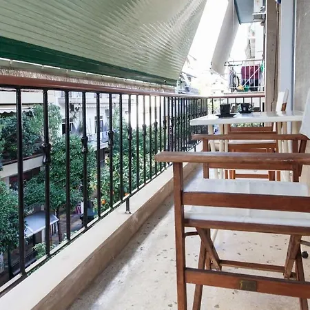 Apartment Charming Vintage 2br With Balcony In Koukaki *